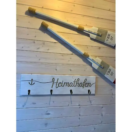 Hausboot Fehmarnsund Πλωτό κατάλυμα *